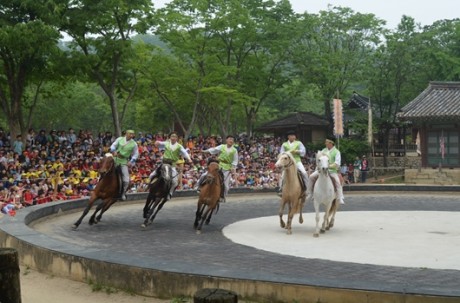 Korean Polk Village + Uiwang Railbike + Suwon Hwaseong Tour / USD 55