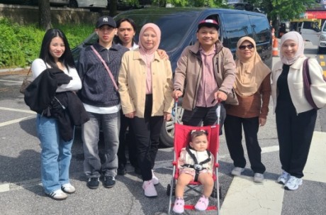 9-Seater Rental Car